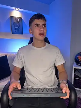 AdrianRinaldi online show from 03-25-26, 08:04