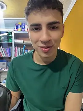Snapshot of AdrianRinaldi chatting on 05-20-26, 02:01 AdrianRinaldi online show from 05-20-26, 02:01