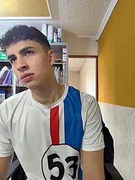 Snapshot of AdrianRinaldi chatting on 05-26-26, 02:02 AdrianRinaldi online show from 05-26-26, 02:02