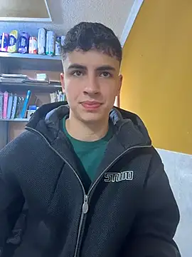 Snapshot of AdrianRinaldi chatting on 05-28-26, 01:52 AdrianRinaldi online show from 05-28-26, 01:52