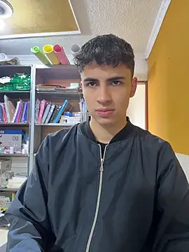 Snapshot of AdrianRinaldi chatting on 06-03-26, 01:46 AdrianRinaldi online show from 06-03-26, 01:46