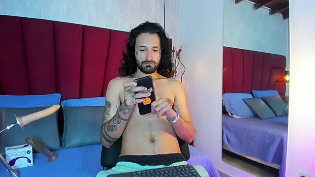 Hisoka 011 online show from 11-12-25, 01:06