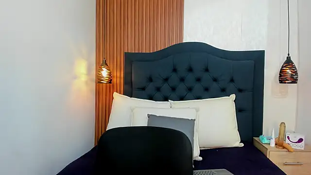 Hisoka 011 online show from 02-11-26, 07:30