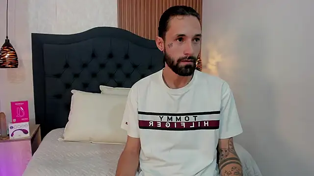 Hisoka 011 online show from 04-09-26, 07:19