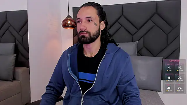 Snapshot of Hisoka_011 chatting on 05-17-26, 01:07 Hisoka 011 online show from 05-17-26, 01:07