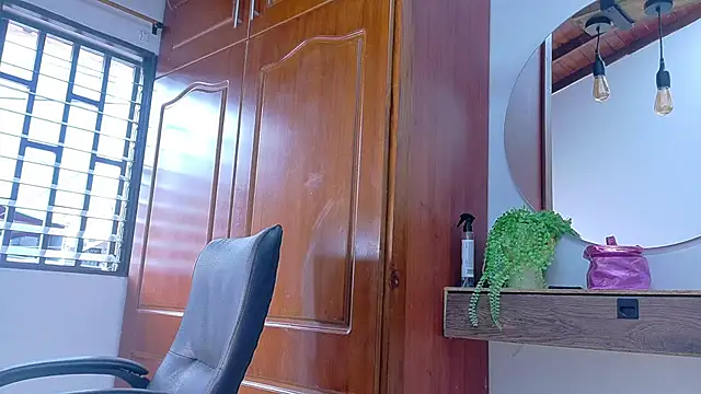 Jennifer Vega1 online show from 04-12-26, 07:30