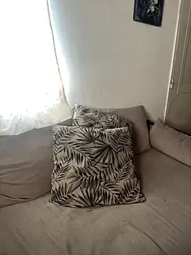 Snapshot of TatiTits chatting on 12-17-25, 07:42 TatiTits online show from 12-17-25, 07:42