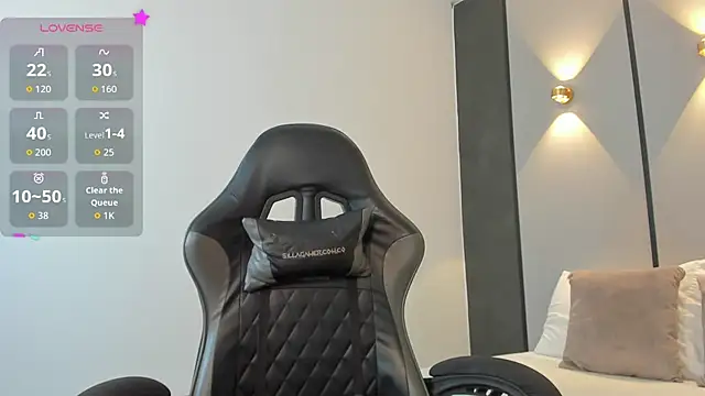 samantha 17  online show from 04-15-26, 12:17