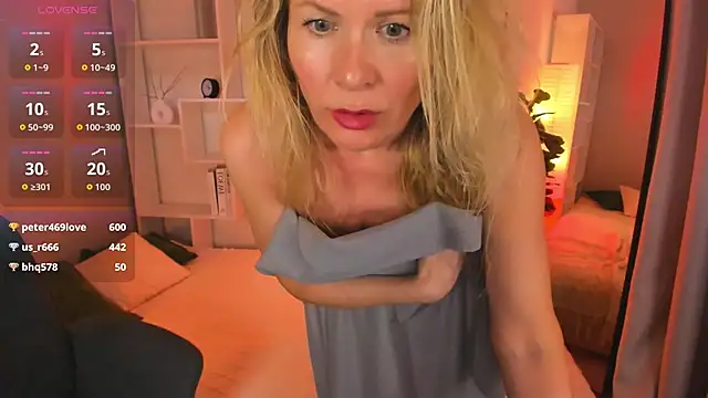 Snapshot of Julia_Giulia chatting on 05-04-26, 06:31 Julia Giulia online show from 05-04-26, 06:31