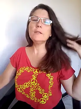 Snapshot of Merida2276 chatting on 12-18-25, 11:27 Merida2276 online show from 12-18-25, 11:27