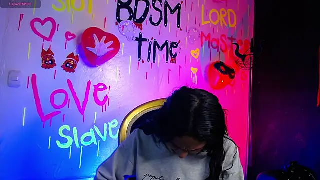Snapshot of Sweettpleasure chatting on 10-10-25, 02:27 Sweettpleasure online show from 10-10-25, 02:27