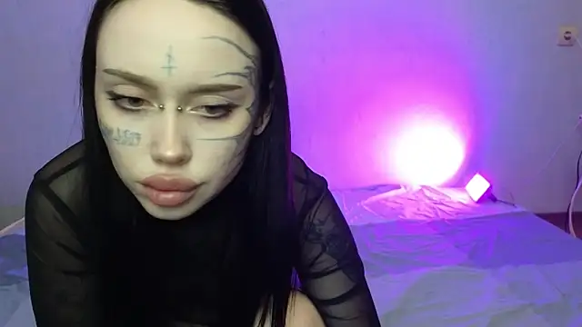 Somniyaa online show from 12-14-25, 02:22