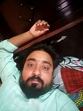 Snapshot of Raju_fuckerr chatting on 04-15-26, 04:30 Raju fuckerr online show from 04-15-26, 04:30