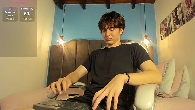 Oscar and dani online show from 04-11-26, 03:11