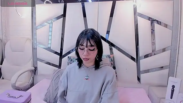 Niina Sissy online show from 03-08-26, 08:56