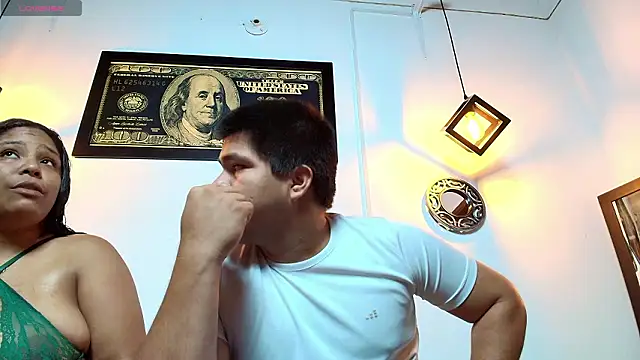 naomi campbel  online show from 02-05-26, 08:46