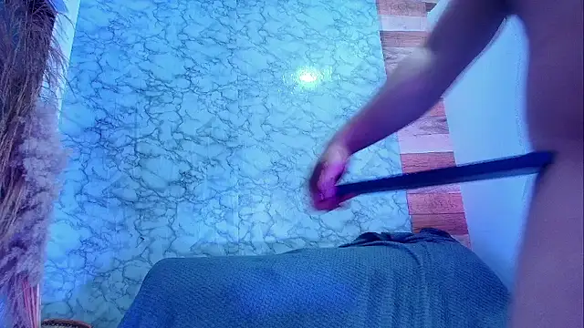 naomi campbel  online show from 02-21-26, 08:32