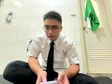 greenteazhang online show from 11-24-25, 03:12