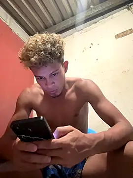 Snapshot of CHARLY-- chatting on 09-10-25, 05:40 CHARLY-- online show from 09-10-25, 05:40