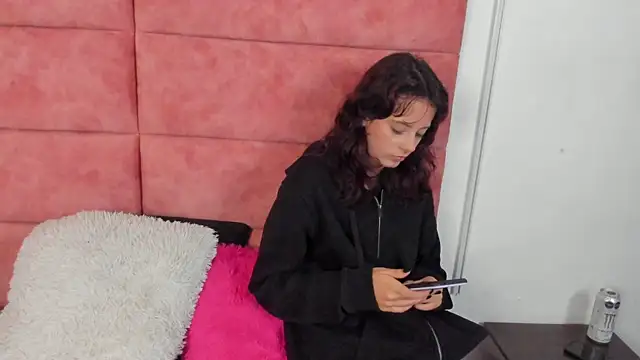 HellAndDante  online show from 10-12-25, 11:37