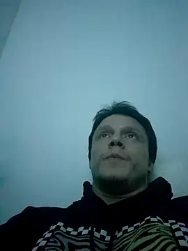 Snapshot of RAFAEL18-3_ chatting on 10-26-25, 01:11 RAFAEL18-3  online show from 10-26-25, 01:11