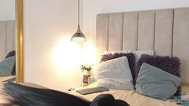 Snapshot of arianaa_miller_ chatting on 10-03-25, 08:06 arianaa miller online show from 10-03-25, 08:06