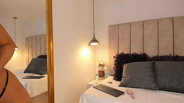 Snapshot of arianaa_miller_ chatting on 11-15-25, 07:54 arianaa miller online show from 11-15-25, 07:54