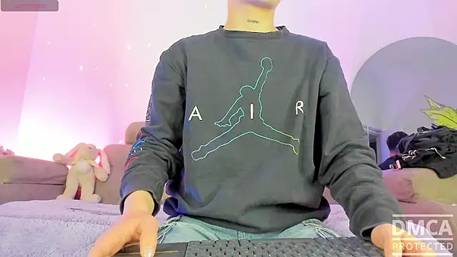 SebastianHilton online show from 04-13-26, 03:34