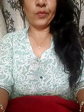 Snapshot of CUTE-PX chatting on 10-19-25, 05:02 CUTE-PX online show from 10-19-25, 05:02