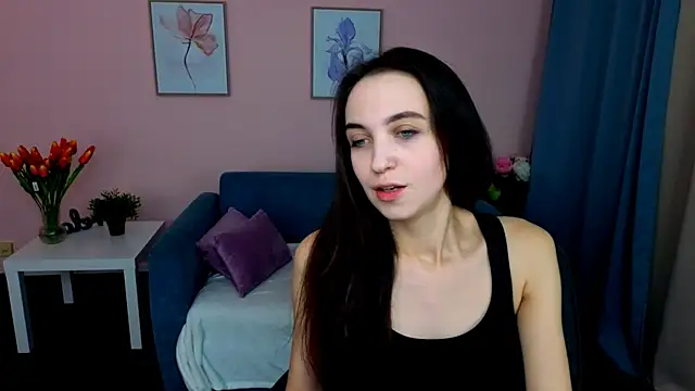EllaSteele online show from 10-13-25, 09:04