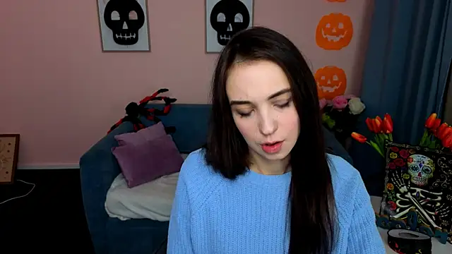 EllaSteele online show from 10-25-25, 08:58