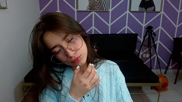 Snapshot of Adhara_Kitten chatting on 11-08-25, 01:11 Adhara Kitten online show from 11-08-25, 01:11