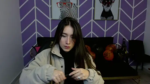 Snapshot of Adhara_Kitten chatting on 11-19-25, 01:33 Adhara Kitten online show from 11-19-25, 01:33