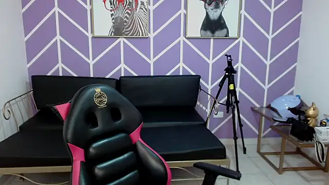 Snapshot of Adhara_Kitten chatting on 12-13-25, 07:53 Adhara Kitten online show from 12-13-25, 07:53