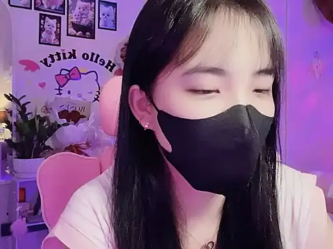 Snapshot of keelinnn19 chatting on 09-09-25, 05:56 keelinnn19 online show from 09-09-25, 05:56