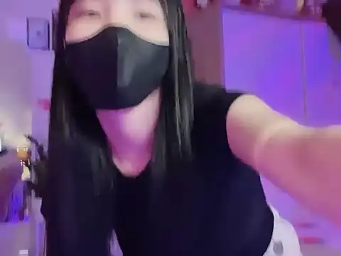 Snapshot of keelinnn19 chatting on 09-18-25, 05:15 keelinnn19 online show from 09-18-25, 05:15