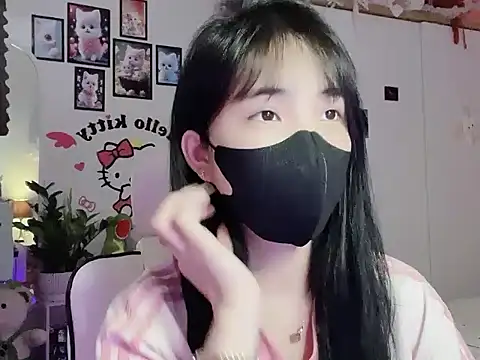 Snapshot of keelinnn19 chatting on 10-13-25, 03:56 keelinnn19 online show from 10-13-25, 03:56