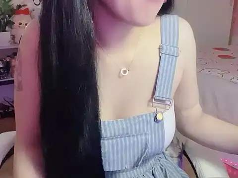 Snapshot of keelinnn19 chatting on 10-21-25, 06:52 keelinnn19 online show from 10-21-25, 06:52