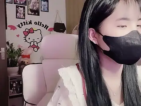 Snapshot of keelinnn19 chatting on 11-21-25, 03:00 keelinnn19 online show from 11-21-25, 03:00