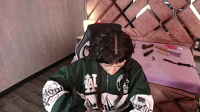 Babyyrasta666 online show from 12-16-25, 03:44