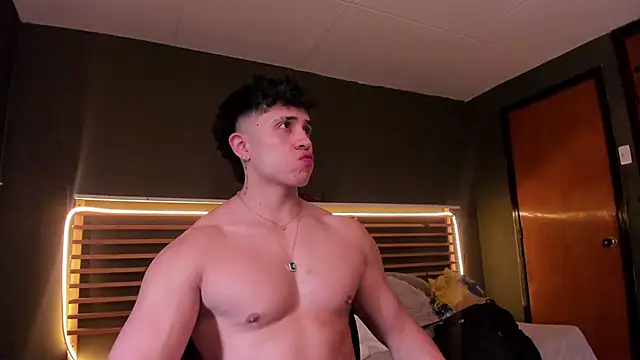 PaulEvens online show from 10-05-25, 02:15