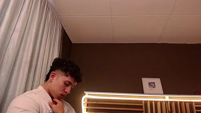 PaulEvens online show from 10-25-25, 01:18