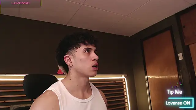 PaulEvens online show from 12-17-25, 01:28