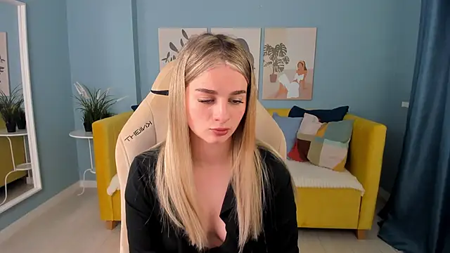 SweetyLicky online show from 09-30-25, 04:23