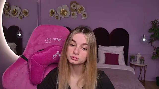 SweetyLicky online show from 11-30-25, 04:00