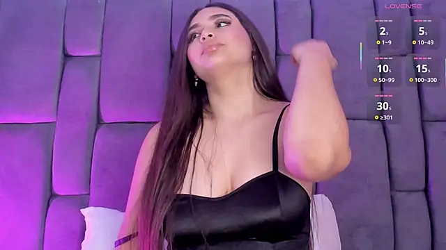 LeylaWoods online show from 09-28-25, 01:00