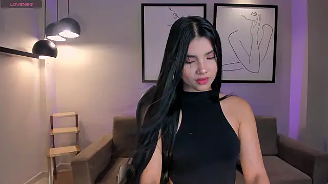 MiaLaurence online show from 10-04-25, 07:23