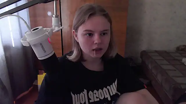 Snapshot of SlipperSherry chatting on 10-01-25, 08:20 SlipperSherry online show from 10-01-25, 08:20