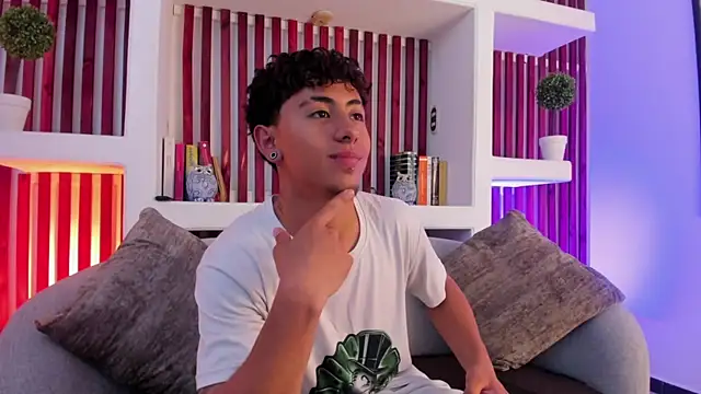 Snapshot of Troy_dalton chatting on 09-15-25, 07:36 Troy dalton online show from 09-15-25, 07:36