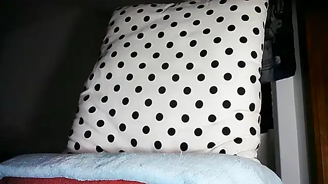 Snapshot of Iamtheswayze chatting on 01-11-26, 12:37 Iamtheswayze online show from 01-11-26, 12:37